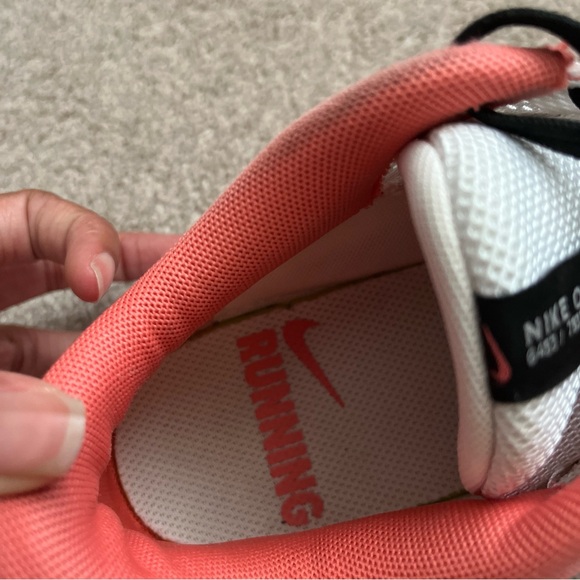 Women’s Size 8 - Nike Quest 4 White Magic Ember - Picture 12 of 13